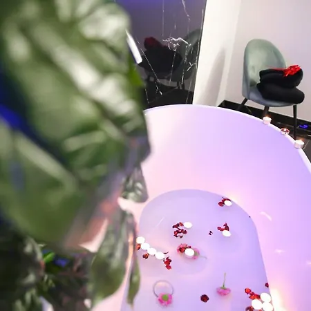 Apartment The Marble House